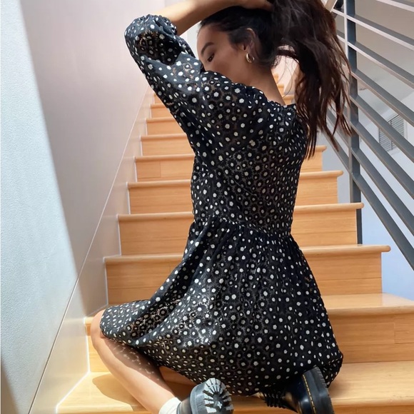 Aritzia Sunday Best Bonita Floral Babydoll Dress 🌼 - Picture 3 of 7